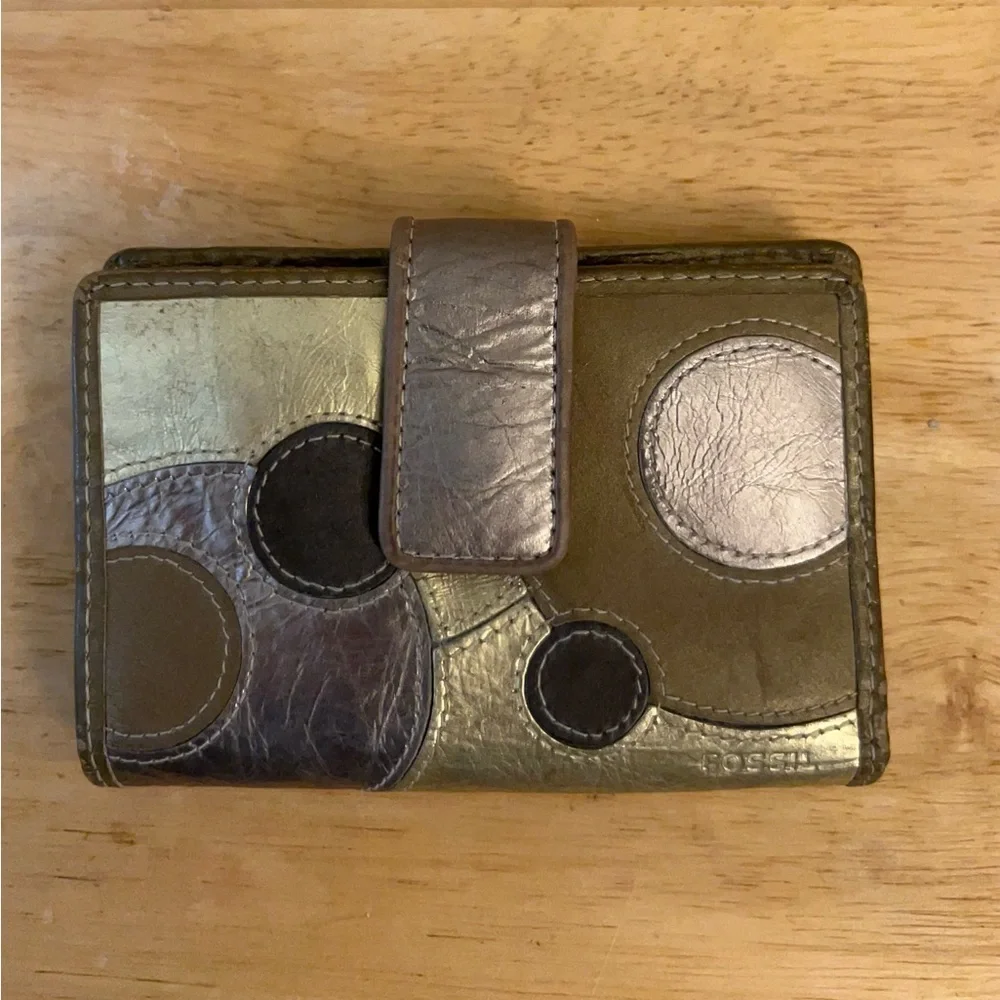 Fossil Logan Leather Tab Clutch Wallet unique multi-metallic patchwork design.